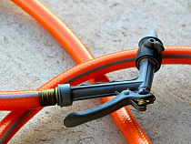 Два механизатора слили с сельхозпредприятия 200 литров топлива