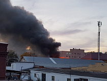 МЧС: склады и магазины на проспекте Калинина тушили более 6 часов