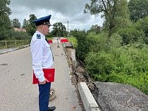 Объездной мост под Нестеровом оказался таким же как и частично рухнувший