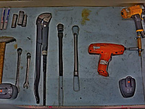 Молодой наркоман украл у зрелой дамы перфоратор, лобзик и шуруповёрт 