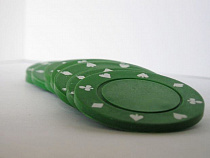 27-летняя калининградка организовала игру в покер в кафе на Еловой Аллее