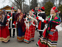 Масленица в Калининграде: блины, чучело и народные песни