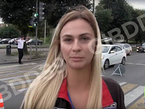 Водитель БМВ чуть не насмерть сбила школьницу, а потом побила и её мать