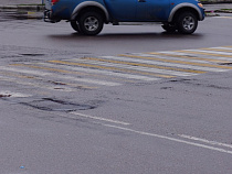 Возле гостиницы «Турист» автомобиль насмерть сбил пешехода