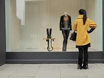 Модные бренды продолжают покидать Россию в связи с резким падением продаж