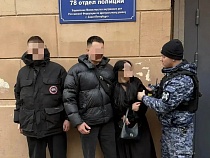 Туристов из Калининграда силой стаскивали с крыши в Петербурге