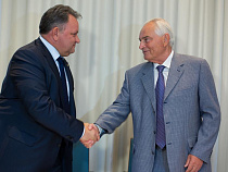 Янтарный комбинат укрепляет сотрудничество с Санкт-Петербургской биржей