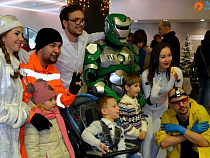 «Новый робогод»: как подопечные «Верю в чудо» с наноснежинками играли