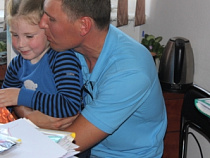 Отцы и дети: в Калининграде приставы вернули отцу родную дочь