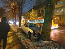 Два ДТП заблокировали улицу Батальную в Калининграде на несколько часов