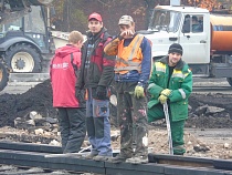 На площади Василевского начинают укладывать асфальт