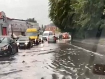 Улицу Нарвскую в Калининграде затопило как обычно – у пожарной части