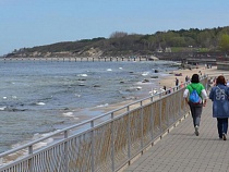 Посетителя кафе в Пионерском избили и отравили газом