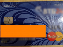 Кассир обчистила банковскую карту 57-летней покупательницы