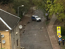 Полиция перекрыла улицу Бассейную в Калининграде