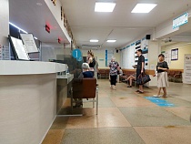 Минздрав назвал 5 причин очередей в учреждениях в Калининградской области