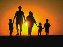 В Калининграде шесть малоимущих семей с детьми получат государственную помощь