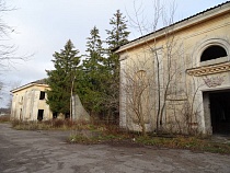 В Черняховске снесут бывший клуб лётчиков в 6 раз дешевле, чем хотели власти