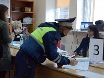 Ударившего полицейского кулаком в лицо калининградца будут снова судить