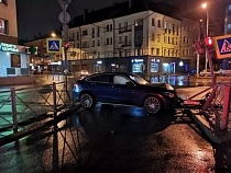 В Калининграде водитель «Мерседеса» заплатит за ремонт светофора 