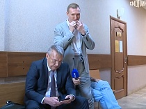 Адвокат Кошевого прикрывал его попой от микрофона «Вестей»