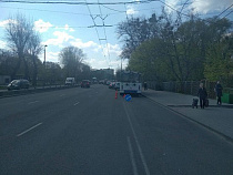 80-летняя женщина получила травмы в калининградском троллейбусе