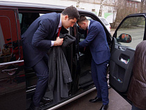 Антон Алиханов рассказал о незаконной парковке на своём примере