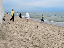 В Янтарном туристы поседели при виде купающейся королевы холода