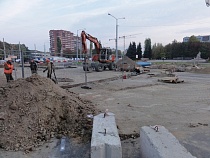 Власти рассчитывают открыть сквозное движение через кольцо на площади Василевского к 10 ноября 