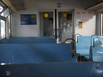 В пригородных поездах Калининградской области включили отопление