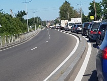 Калининградцы застопорили дороги к морю 