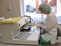 Елена Бабура: те кто умеет считать деньги, дают их на прививки от гриппа