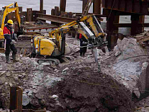 На Высоком мосту в Калининграде трудятся роботы из Швеции (видео)