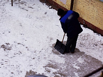 Ночью техника очистила от снега более 100 улиц Калининграда