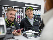 Более 2 тысяч сотрудников Tele2 работали в салонах связи