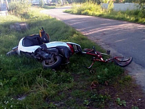 В Славске столкнулись 9-летняя велосипедистка и 15-летний скутерист без прав