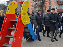 Алиханов: в 2017 году в Калининграде сделают 50 дворов, но на пятёрку