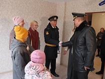 Военнослужащим Балтфлота выдали ключи от квартир в Калининграде