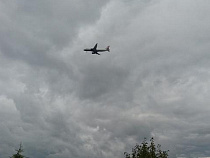 Самолет авиакомпании «ЮТэйр» не смог сесть в «Храброво» из-за метеоусловий