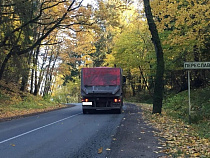 Глава Янтарного боится, что к весне песковозы разобьют дорогу до курорта