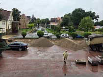 В Правдинске делают новую парковку для туристов в историческом центре