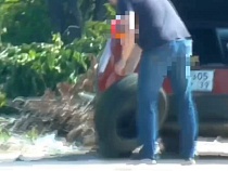 В Мамоново мужчине грозит страшное за «сброшенную на почву покрышку»