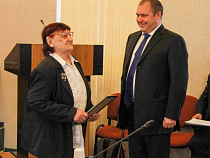 Инвалиды Калининграда отблагодарили Олега Болычева за помощь