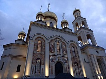 В Калининграде стихия сняла кресты с двух православных церквей