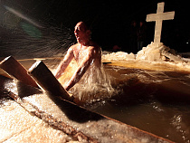 Калининградские спасатели обеспечат безопасность во время крещенских купаний