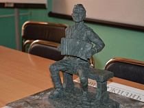 Рядом с библиотекой им. А. Т. Твардовского в Гвардейске может появиться скульптура Василия Тёркина