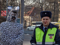 ГИБДД и Зебра научат калининградских детей правильно переходить дорогу