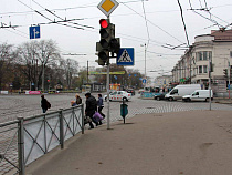 На перекрёстке Киевской с проспектом Калинина отключили светофоры