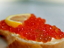 Из Калининграда самолётами пытались вывезти на продажу айфоны и икру