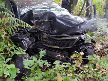 Пьяный в ноль водитель выпал из покорёженной машины